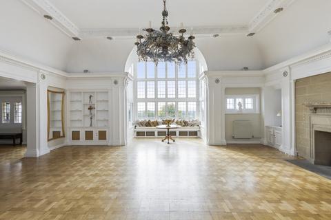 undefined, Guildford, Surrey, GU3