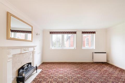 1 bedroom retirement property for sale, Avenue Road, London N14