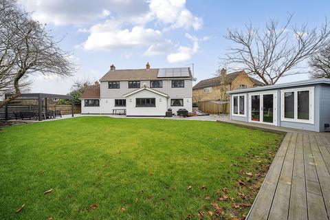 4 bedroom detached house for sale, Little Thurbans Close, Farnham, Surrey, GU9