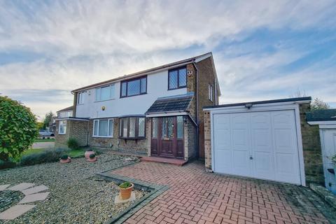 3 bedroom semi-detached house for sale, Kinross Crescent, Sundon Park, Luton, LU3