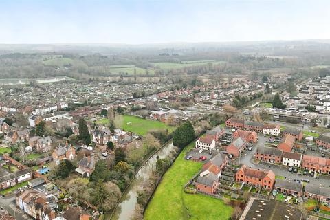 1 bedroom apartment for sale, Anglia Gardens, Leamington Spa