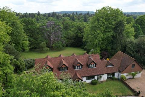 Loxwood House Hazel Grove, Hindhead, GU26 6BJ