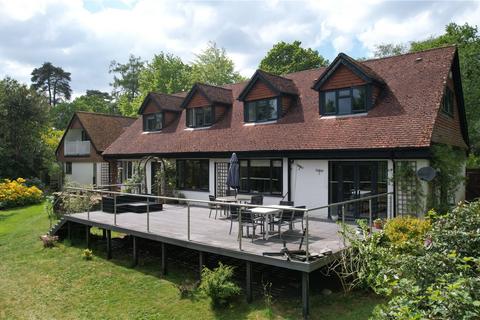 Loxwood House Hazel Grove, Hindhead, GU26 6BJ