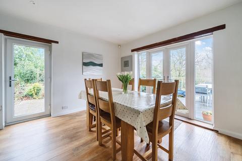 Loxwood House Hazel Grove, Hindhead, GU26 6BJ