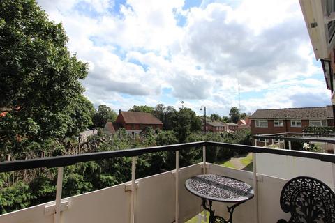 13 Forge Steading, Banstead, SM7 2DT