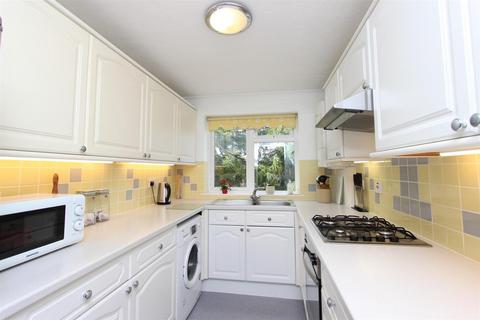 13 Forge Steading, Banstead, SM7 2DT