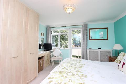 13 Forge Steading, Banstead, SM7 2DT
