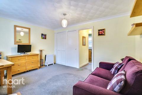 Studio for sale, Armiger Way, Witham