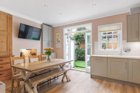 71 Silver Crescent, London, W4 5SF