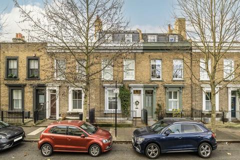 4 bedroom terraced house for sale, Hewlett Road, London E3