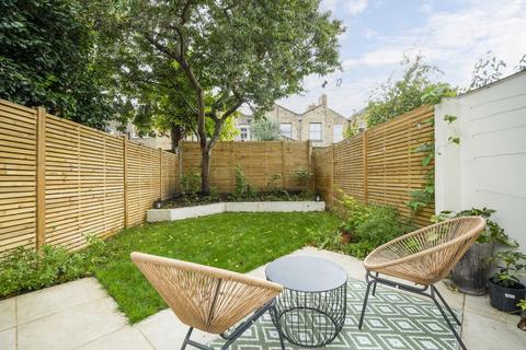 27 Hewlett Road, London, E3 5NA