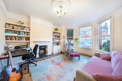 90 Albert Road, Wood Green, London, N22 7AH