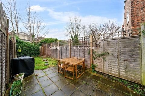 90 Albert Road, Wood Green, London, N22 7AH