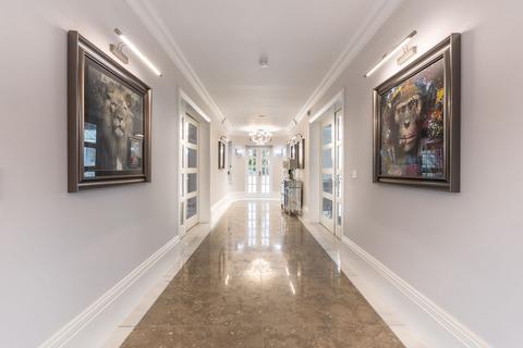undefined, Camlet Way, Hadley Wood, EN4