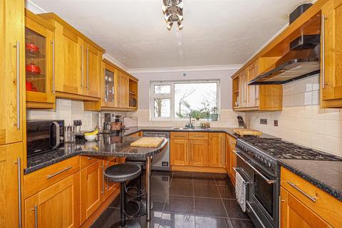 4 bedroom detached house for sale, Kildare Close, Hastings