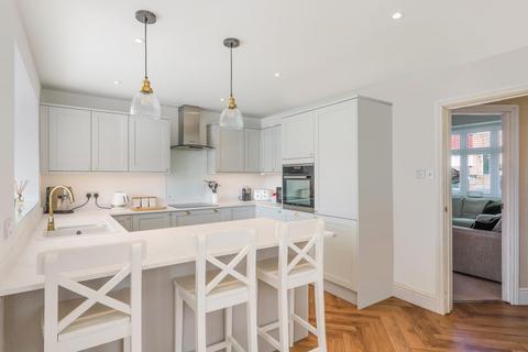 43 Dunster Avenue, Morden, SM4 4LE