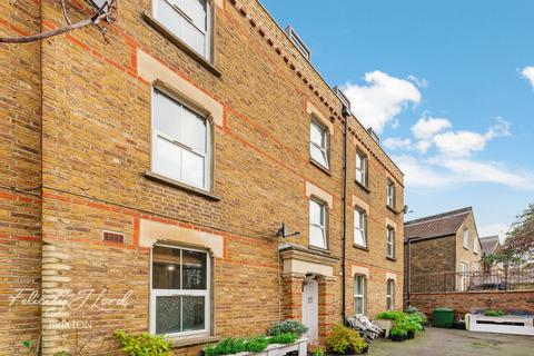 1 bedroom flat for sale, South Lambeth Road, London, SW8