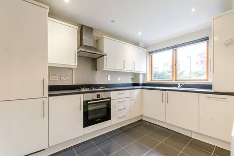 2 bedroom terraced house to rent, Lefevre Walk, Bow, London, E3