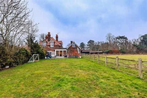 4 bedroom semi-detached house for sale, Upshirebury Green, Upshire.