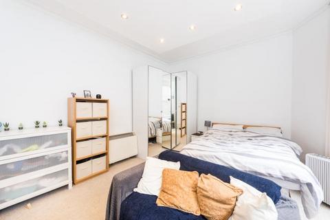 Studio for sale, Collingham Road, London, SW5