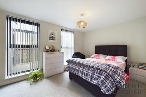 3 bedroom apartment for sale, Field End Road, Ruislip, HA4