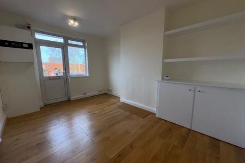 2 bedroom apartment to rent, Eastcote Lane, Harrow HA2