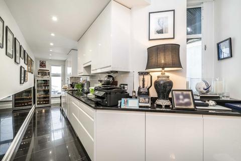 2 bedroom flat for sale, Portland Place, London W1B