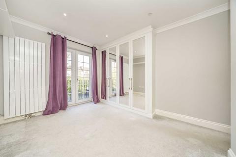 2 bedroom flat to rent, Milton Road, London NW7