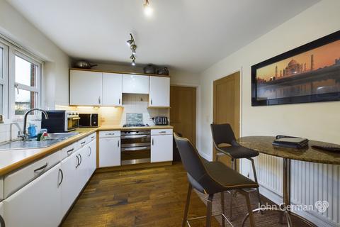 4 bedroom detached house for sale, Cornwall Drive, Stafford