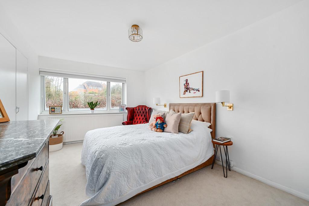 66 Woodland Court bn3 (23)
