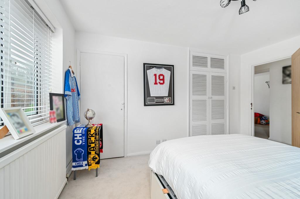 66 Woodland Court bn3 (28)