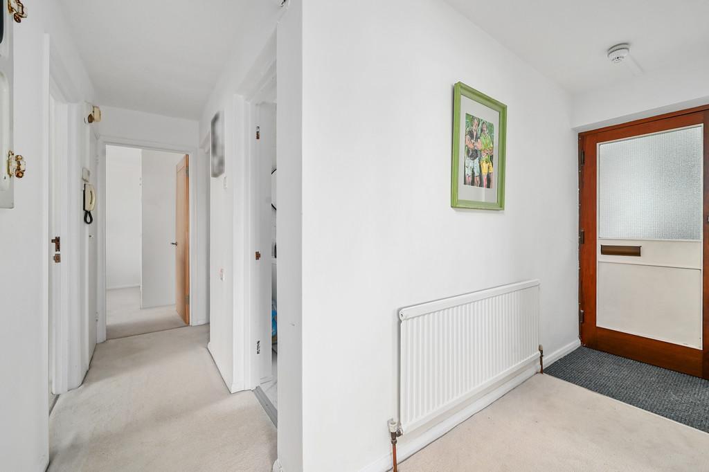 66 Woodland Court bn3 (17)