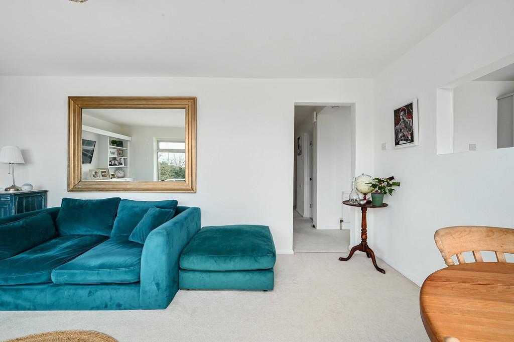 66 Woodland Court bn3 (16)