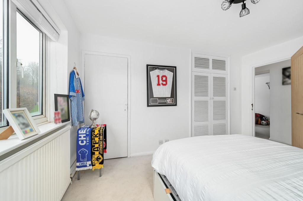 66 Woodland Court bn3 (19)