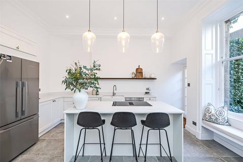 39 Bellevue Place, Edinburgh, EH7 4BS
