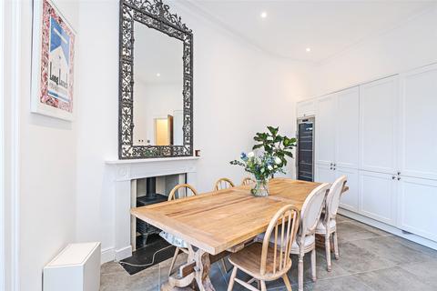 39 Bellevue Place, Edinburgh, EH7 4BS