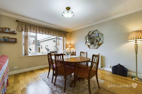 undefined, Swan Road, Draycott-in-the-clay