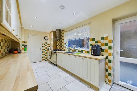 undefined, Swan Road, Draycott-in-the-clay