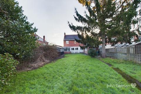 2 bedroom detached house for sale, Lichfield Road, Barton Under Needwood
