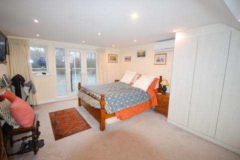 3 bedroom detached house for sale, Sunbury Court Island, Sunbury-on-Thames