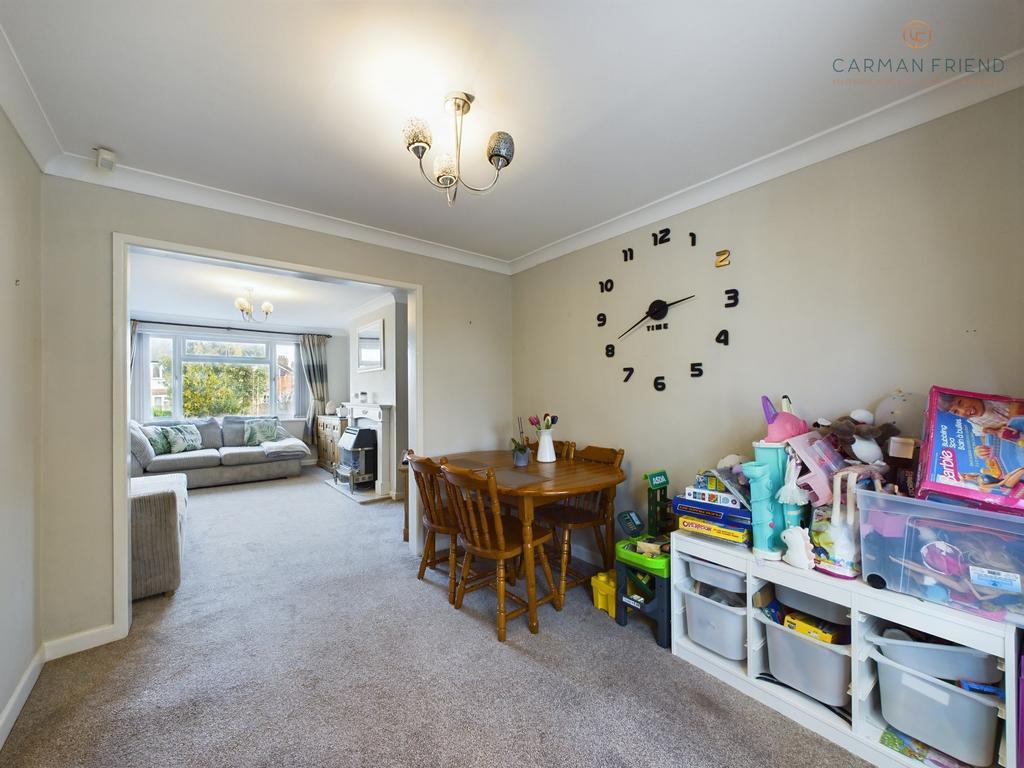 Lounge/Dining Room