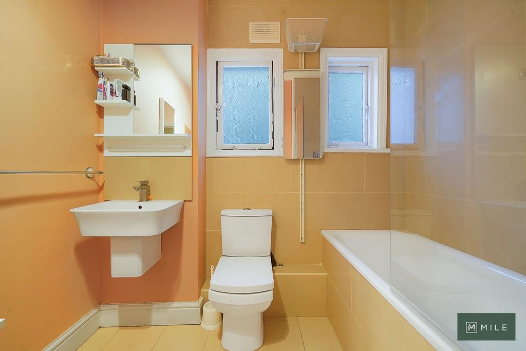 Flat B, 20 Lushington Road - HKUJUptjmr1c Sn Zxt Pp L