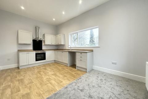 4 bedroom terraced house to rent, Quarry Road, Gomersal