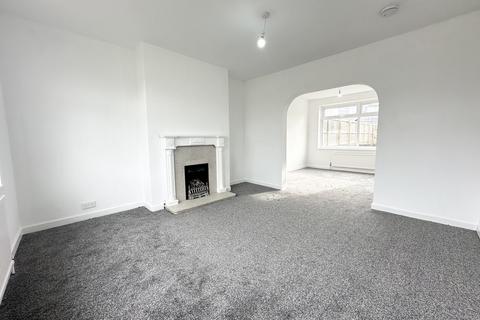 3 bedroom semi-detached house to rent, Tyersal Close, Tyersal