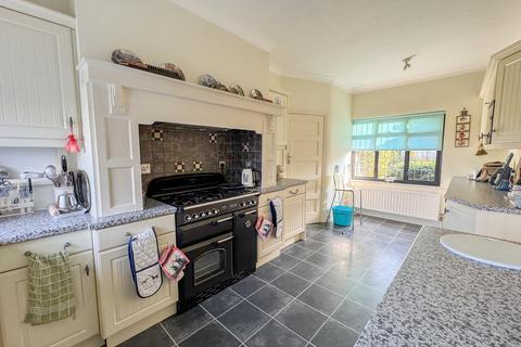 86 High Road, Hockley, SS5 4TA