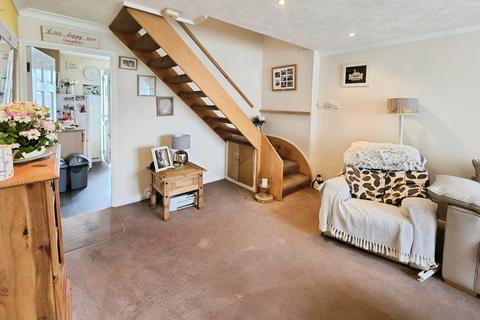 9 Brentor Close, Exeter, EX4 2ES