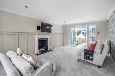 4 bedroom detached house for sale, Wike Ridge Mount, Leeds