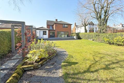 13 Beechwood Grove, Harrogate, HG2 8QP