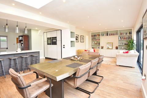 13 Beechwood Grove, Harrogate, HG2 8QP