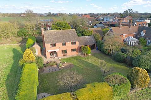 4 bedroom detached house for sale, Hadleigh Road, Raydon